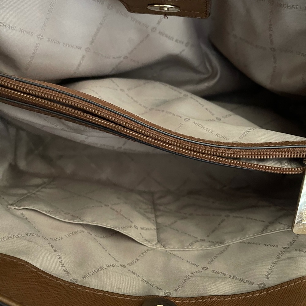 Mk purse - Picture 2 of 3